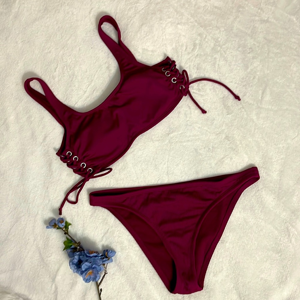 CALIFORNIA WAVES | Women’s 2-Piece Swimsuit Side Lace-Up Bikini Wine S / M NWOT
